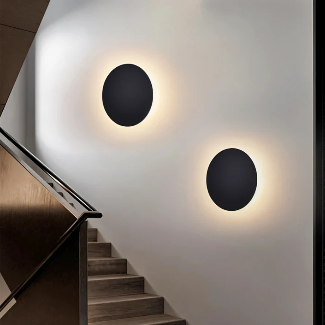 Hadro Arc | Runde LED Wandleuchte in Schwarz-Gold für Innenräume