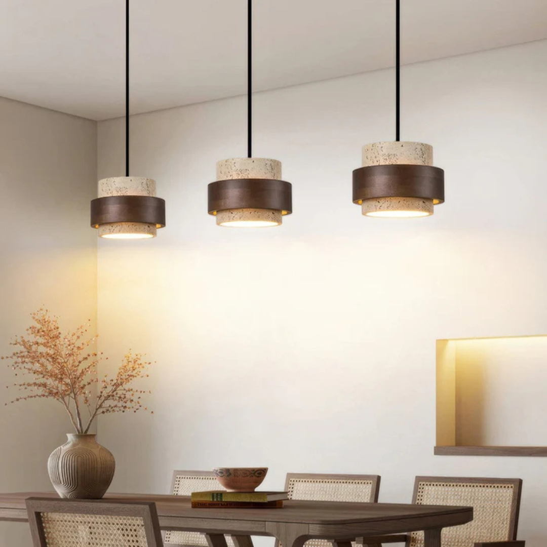 Vira Sabi | Pendelleuchte aus Travertin und Holz im Wabi-Sabi-Stil