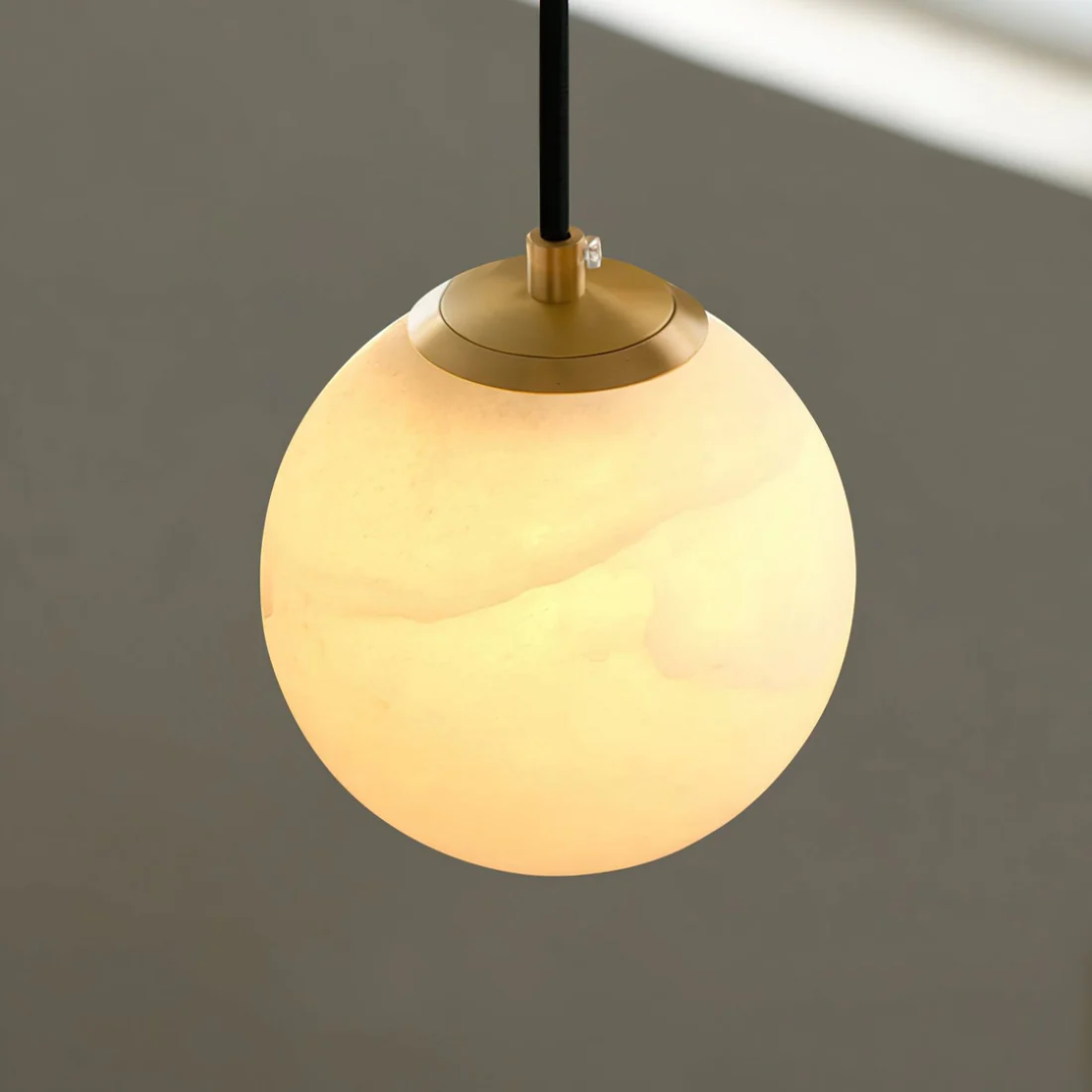 Alvora Orb | Alabaster hanglamp met warm LED-licht
