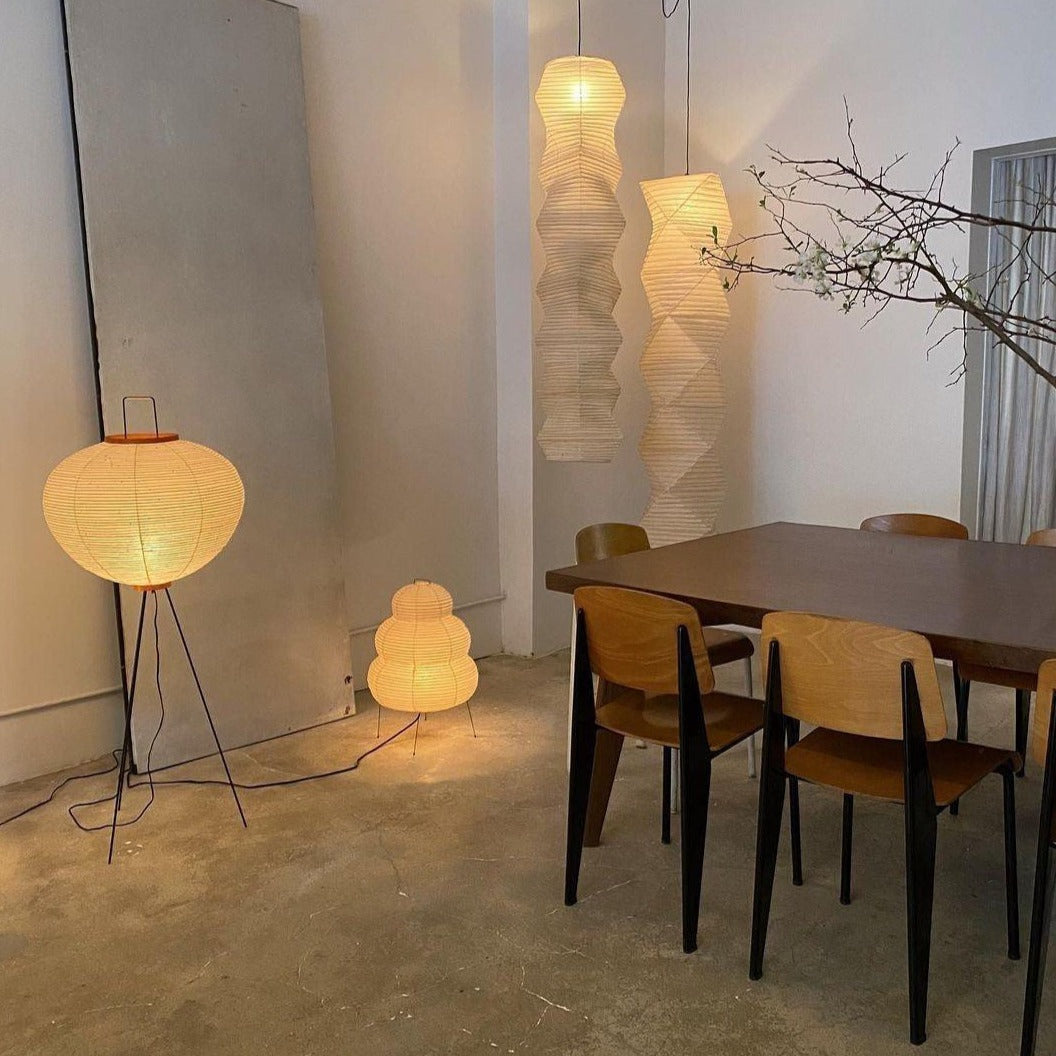 Lunora Haze | Skulpturale Stehlampe aus Reispapier im Japandi-Stil