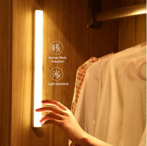 LumiSense Bar | LED-Leuchte mit Bewegungssensor & USB-/Batteriebetrieb
