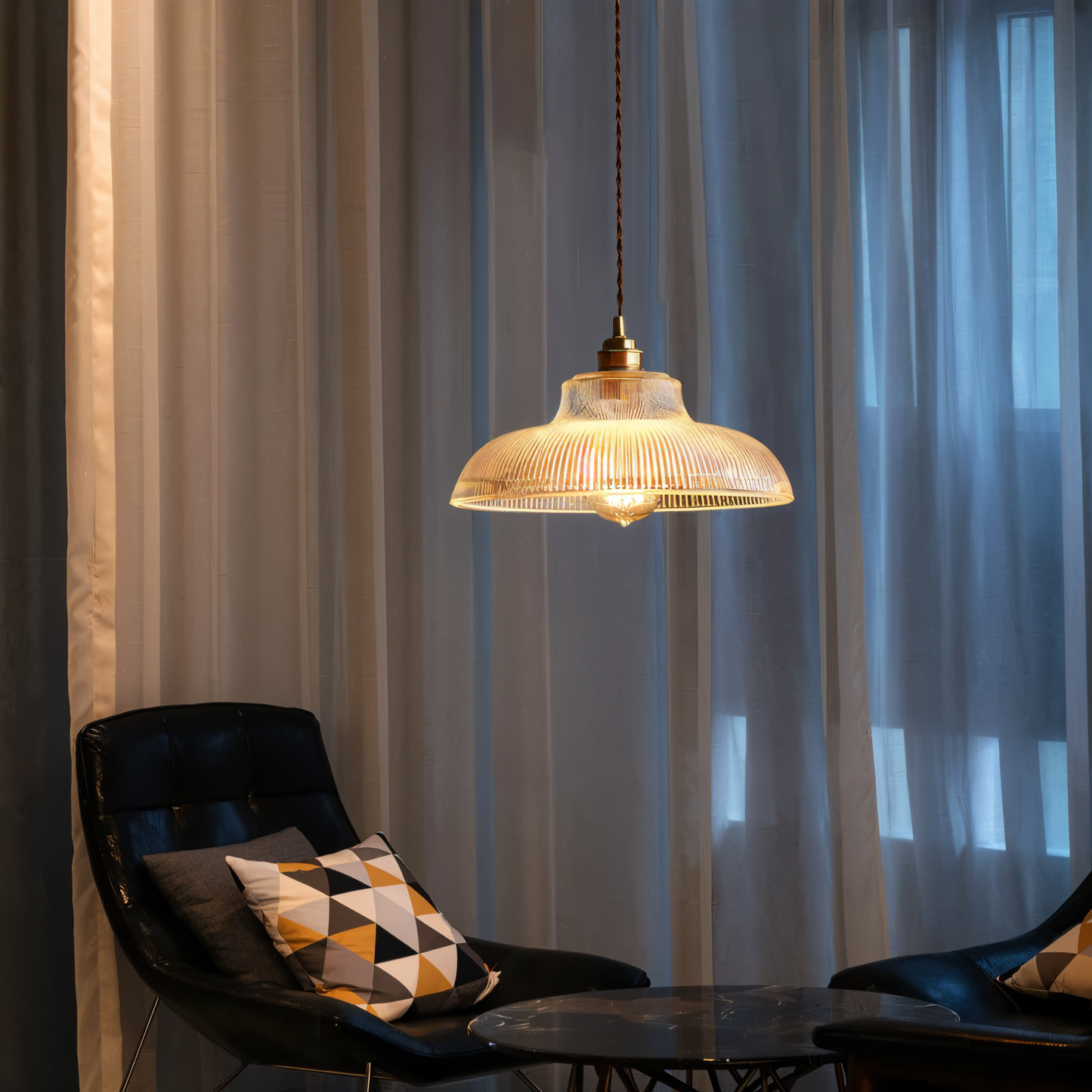 RetroStripe - Vintage Industrie Pendelleuchte mit stilvollem Glasschirm