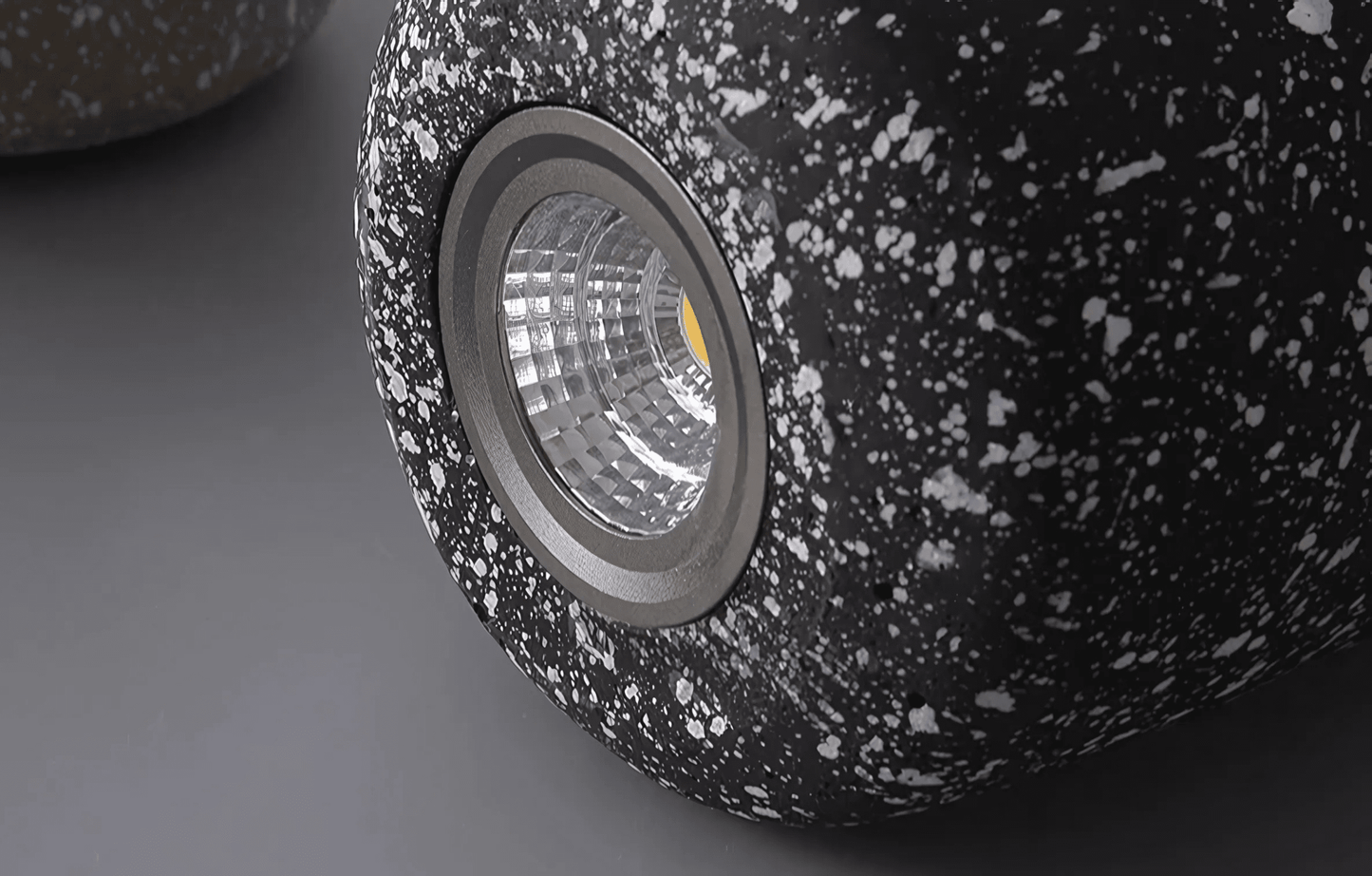 Kiva Cast | Hängeleuchte aus Beton im Industrial-Design mit LED-Technik