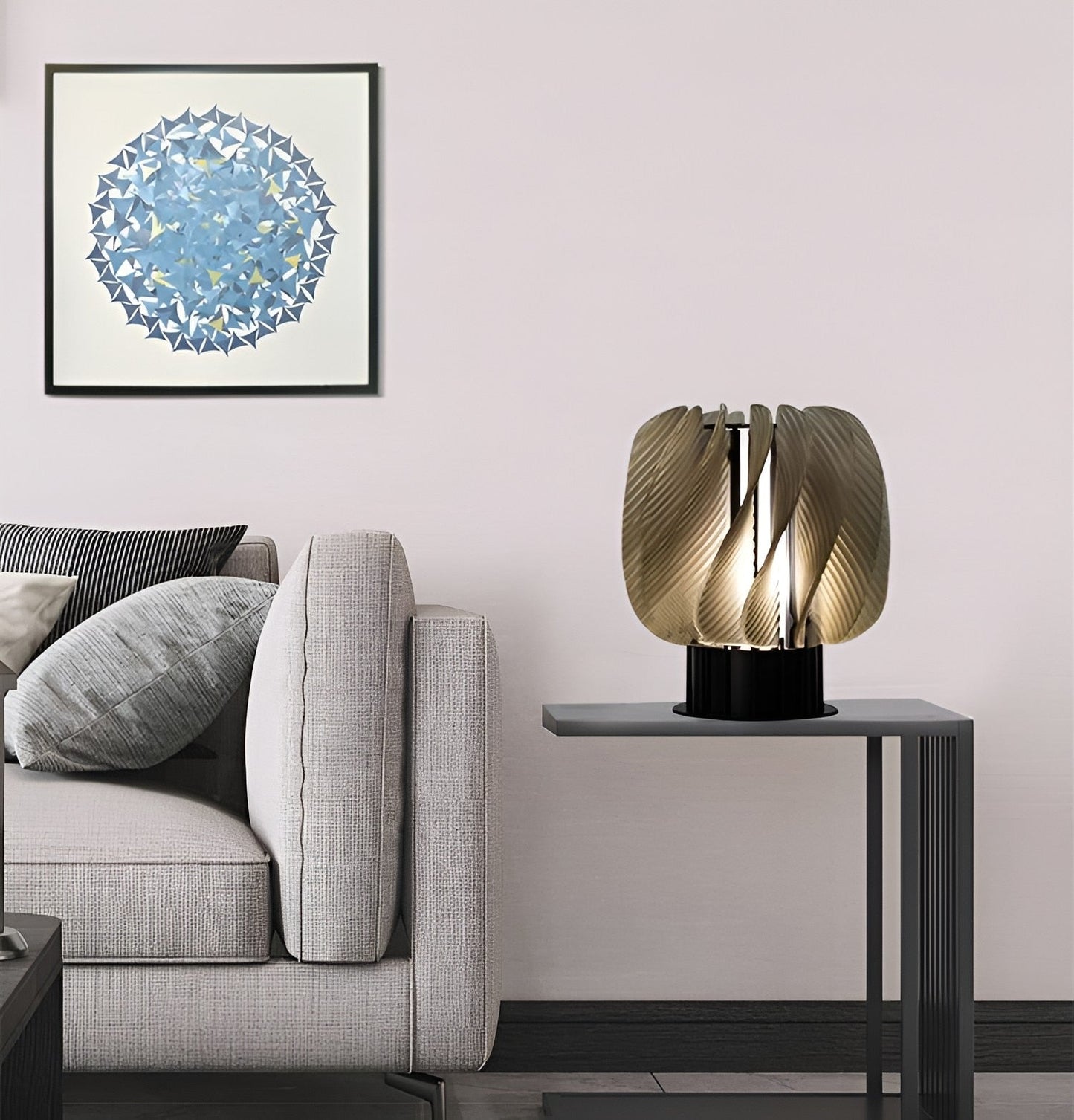 Moderne, elegante LED-Tischlampe im minimalistischen Design aus Aluminium
