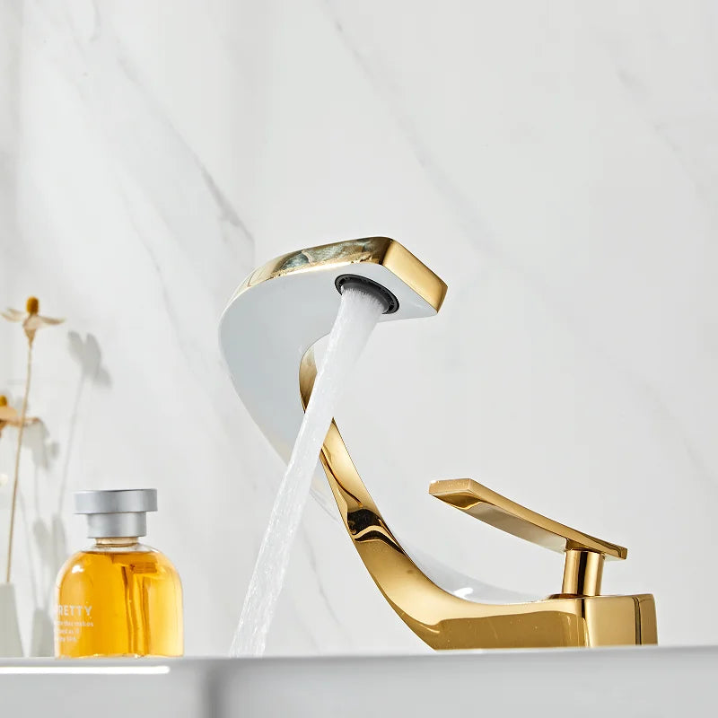 Sivra | Hochwertiger Design-Wasserhahn für moderne Badezimmer