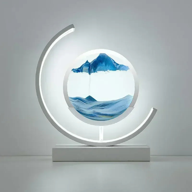 Soluna Drift | LED-Tischlampe mit bewegtem Sandbild & 3D-Stundenglas-Effekt