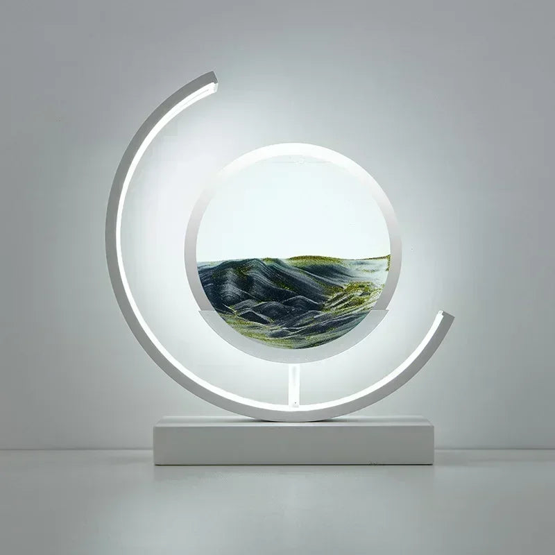 Soluna Drift | LED-Tischlampe mit bewegtem Sandbild & 3D-Stundenglas-Effekt