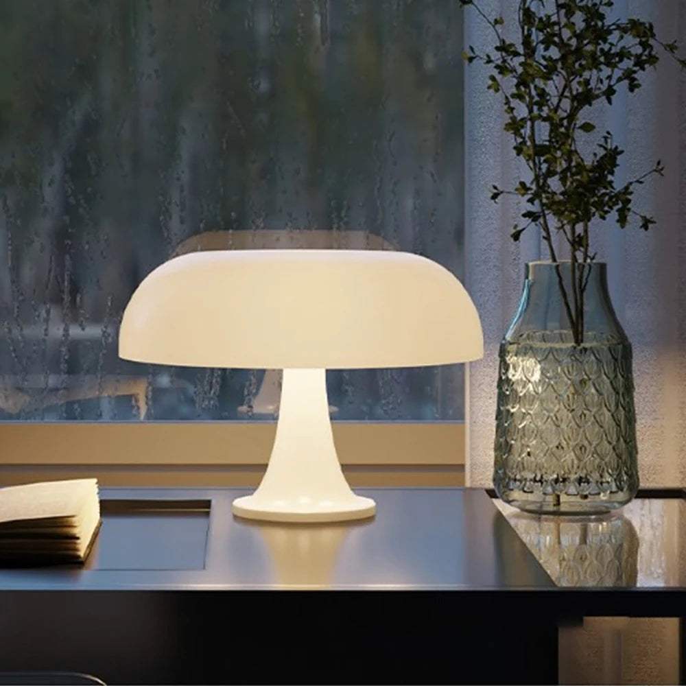 Lumira Sienna | Dimmbare LED Tischlampe im Bauhaus-Stil