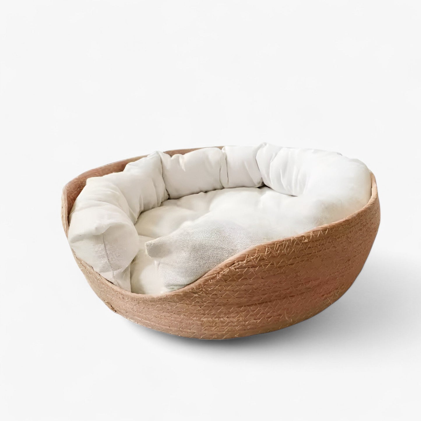 Luna Nest | Handgeweven bamboe huisdierbed met zacht kussen