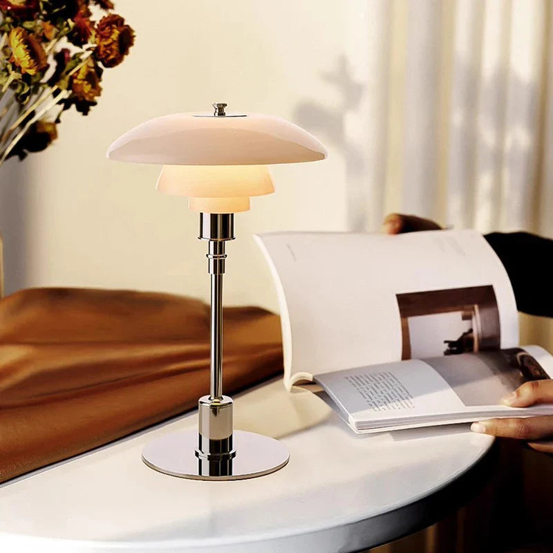 Aros Layer | Dimmable LED-Tischlampe im skandinavischen Layer-Design