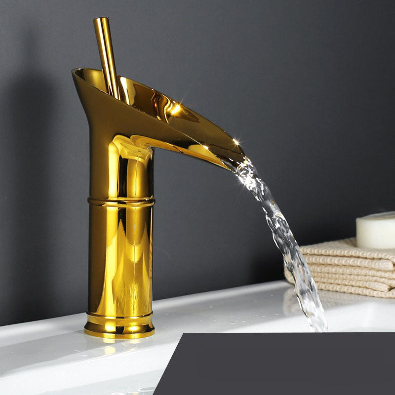 Cascade Vintage waterval wastafelkraan | Antieke messing mengkraan met enkele hendel