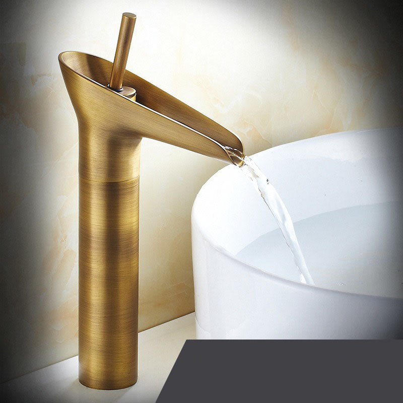 Cascade Vintage waterval wastafelkraan | Antieke messing mengkraan met enkele hendel