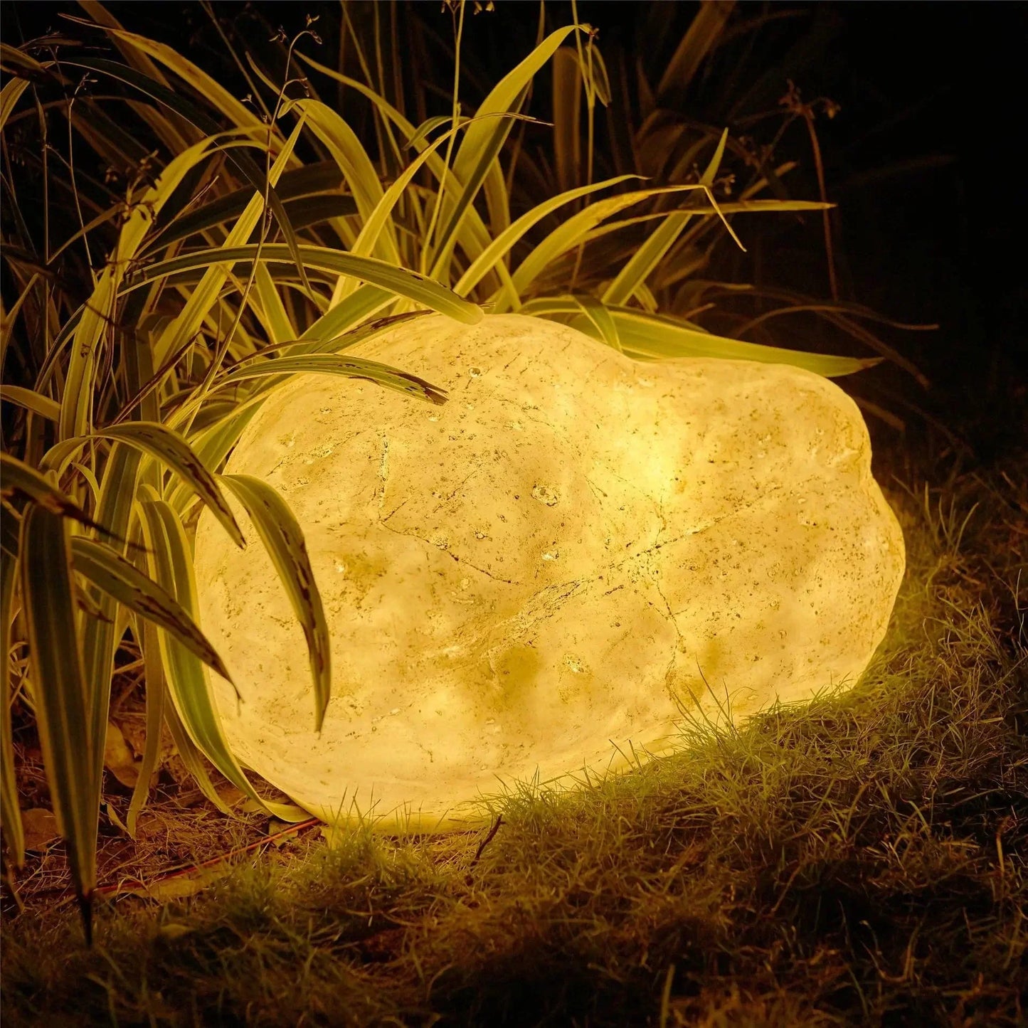Nordlys Stone | Weerbestendige LED-buitenlamp in steenlook