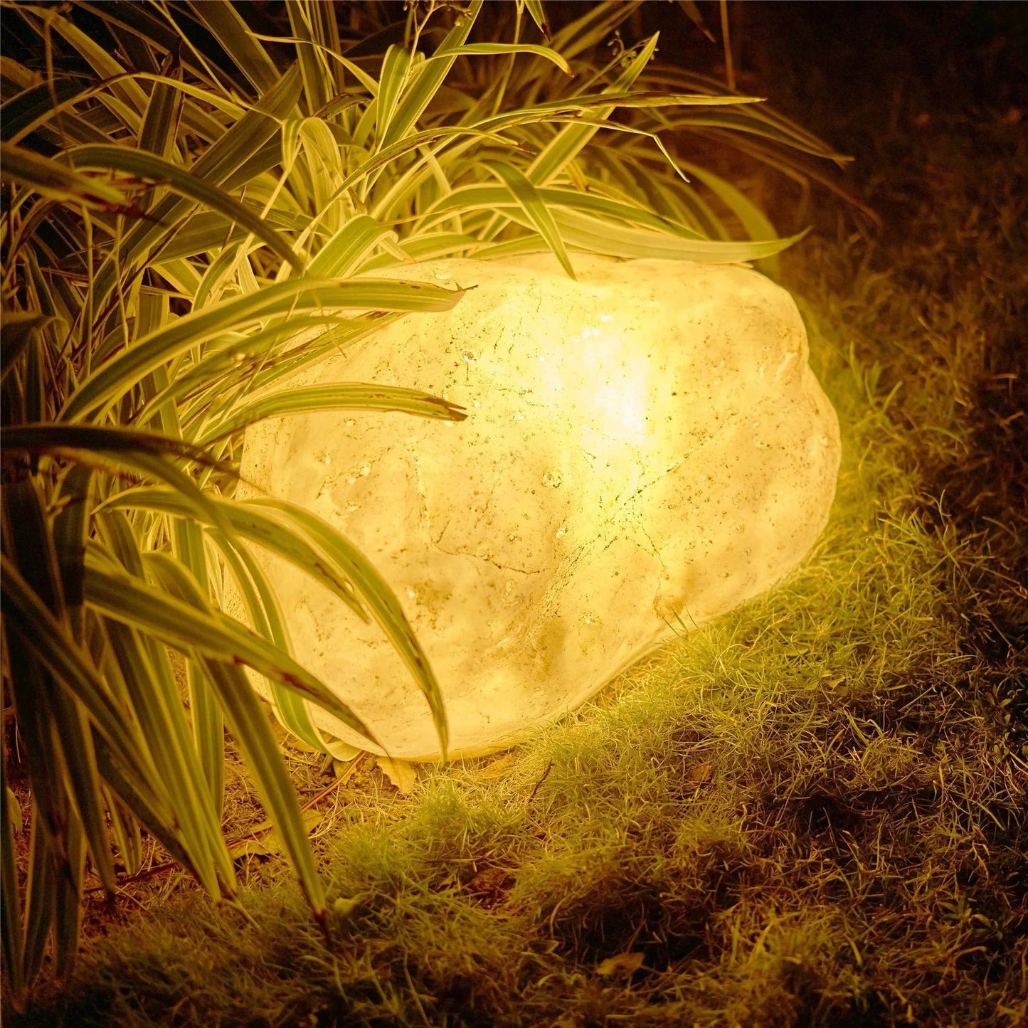 Nordlys Stone | Weerbestendige LED-buitenlamp in steenlook