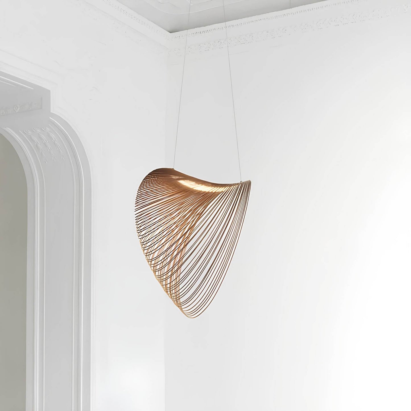 Amaris – Scandinavische metalen hanglamp met eikenhouten detail voor eetkamer & keuken