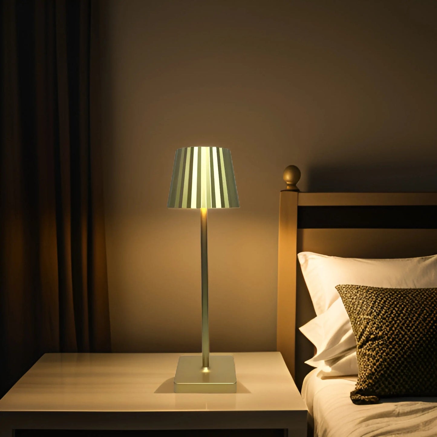 Glovella | Waterdichte LED-aanraaklamp met batterij voor binnen- en buitengebruik