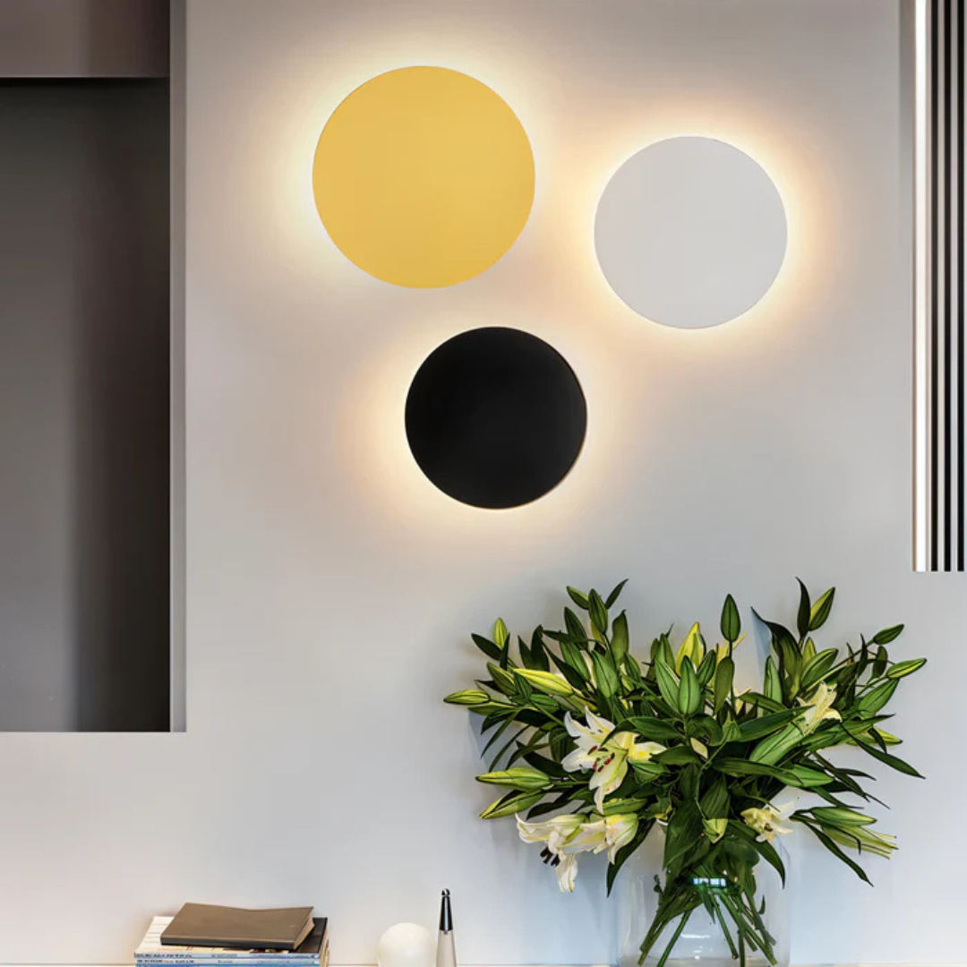 Hadro Arc | Runde LED Wandleuchte in Schwarz-Gold für Innenräume