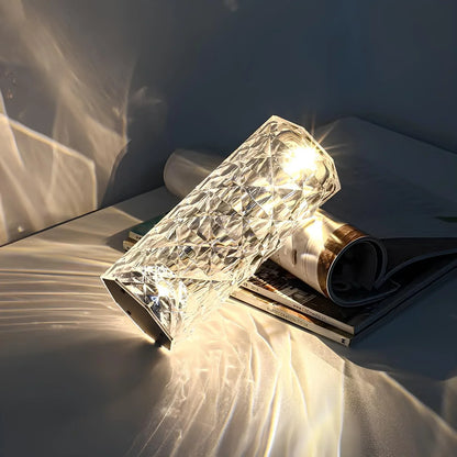Lunora Glint | Kristall-Tischlampe mit stimmungsvollem Lichtspiel
