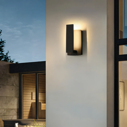 Lyrux | Minimalistische LED-Außenleuchte für moderne Fassaden