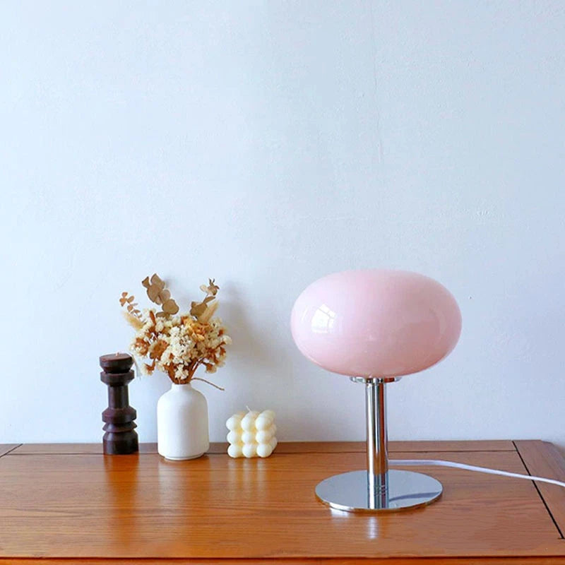 Liora Pop | LED-Tischlampe im Bauhaus-Stil mit Kugelschirm