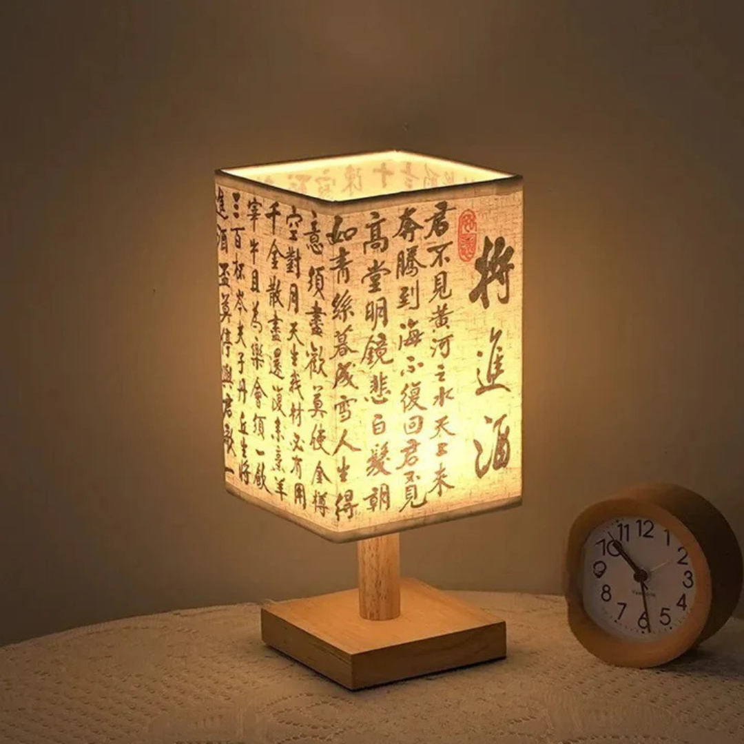 Liora | Moderne LED-Tischlampe mit architektonischer Silhouette