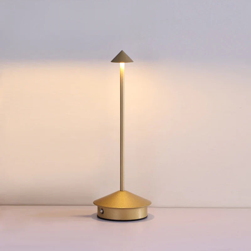 Liora Beam | Minimalistische LED-Tischleuchte aus Aluminium