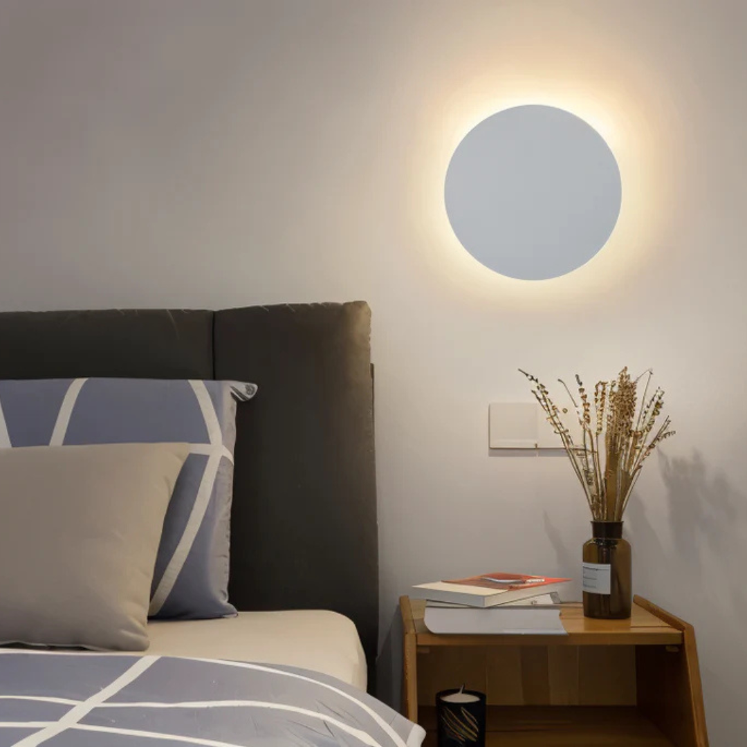 Hadro Arc | Runde LED Wandleuchte in Schwarz-Gold für Innenräume