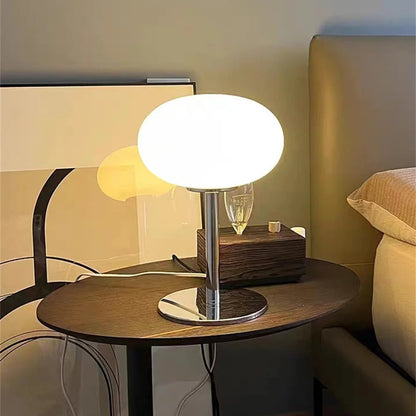Liora Pop | LED-Tischlampe im Bauhaus-Stil mit Kugelschirm