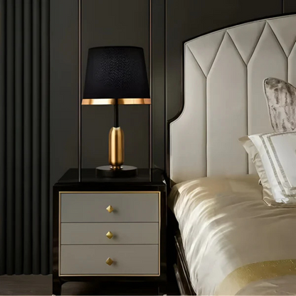 Cilo Noctura | Tischleuchte mit schwarzem Stoffschirm im modernen Design