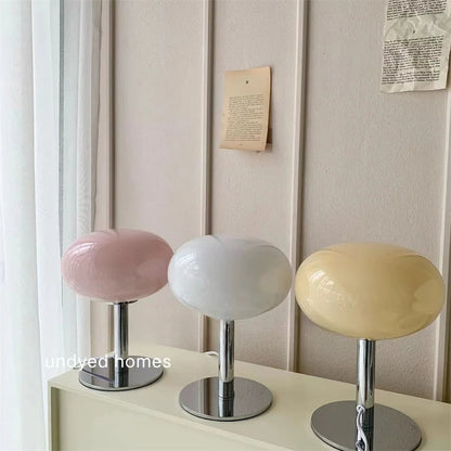 Liora Pop | LED-Tischlampe im Bauhaus-Stil mit Kugelschirm