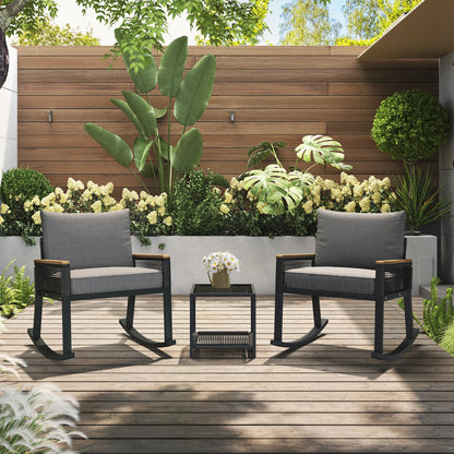 Ravndal Havn | Seilbespannte Garten-Sitzgruppe mit Schaukelstühlen