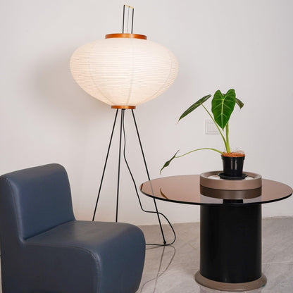 Lunora Haze | Skulpturale Stehlampe aus Reispapier im Japandi-Stil