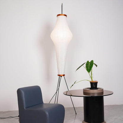 Lunora Haze | Skulpturale Stehlampe aus Reispapier im Japandi-Stil