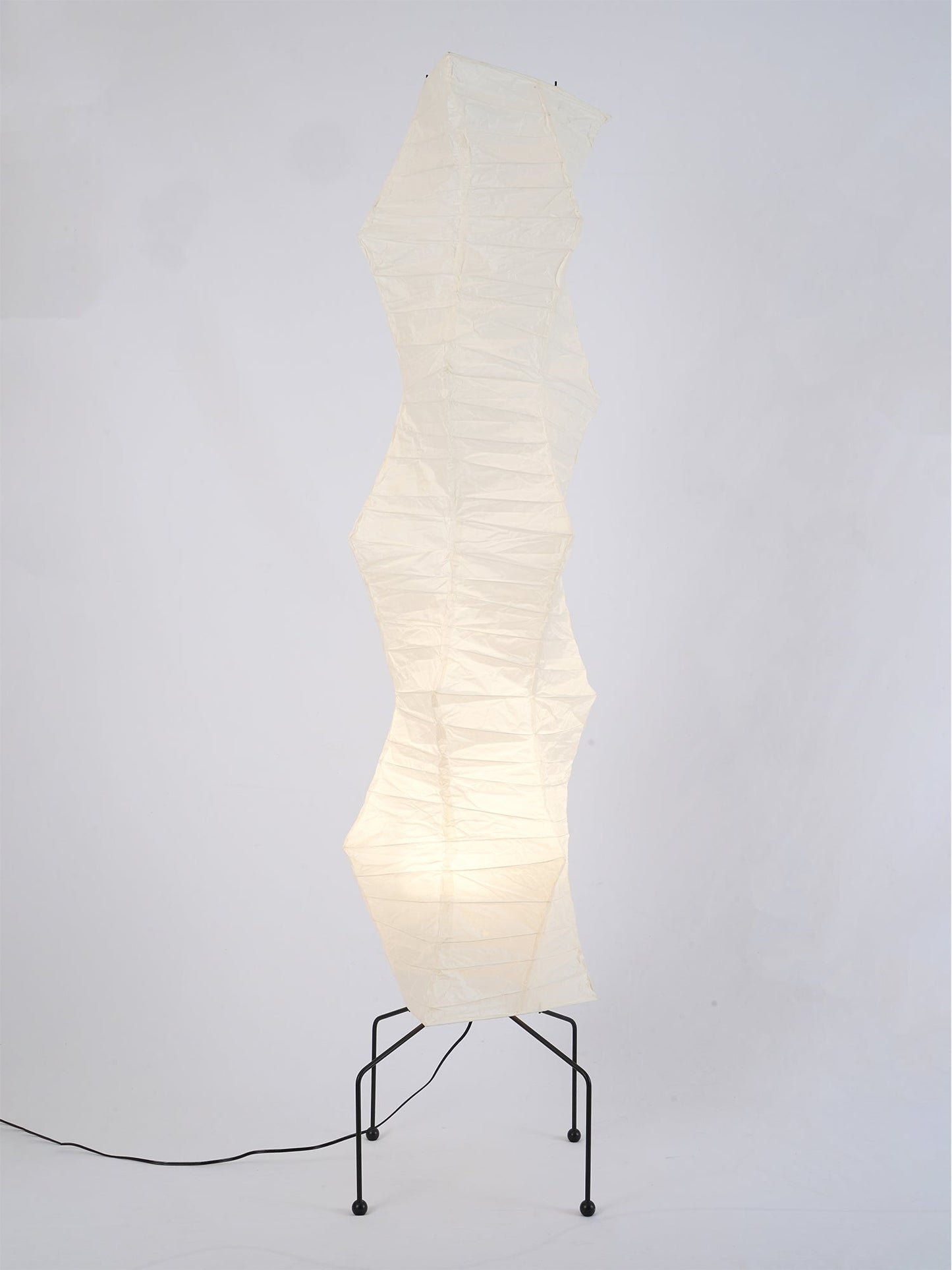 Lunora Haze | Skulpturale Stehlampe aus Reispapier im Japandi-Stil