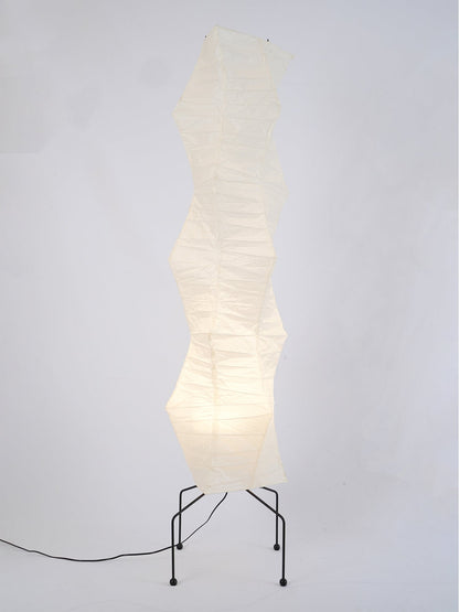 Lunora Haze | Skulpturale Stehlampe aus Reispapier im Japandi-Stil