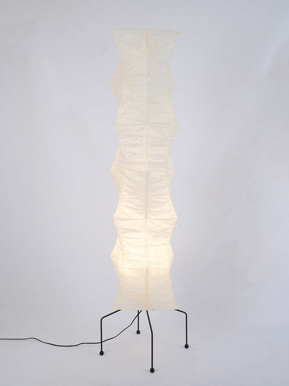 Lunora Haze | Skulpturale Stehlampe aus Reispapier im Japandi-Stil