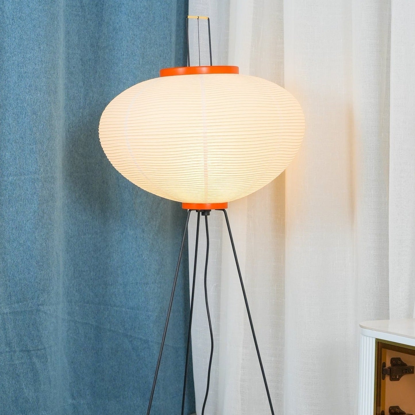 Lunora Haze | Skulpturale Stehlampe aus Reispapier im Japandi-Stil