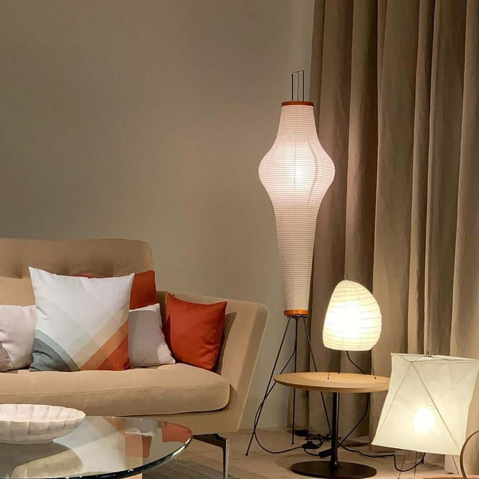 Lunora Haze | Skulpturale Stehlampe aus Reispapier im Japandi-Stil
