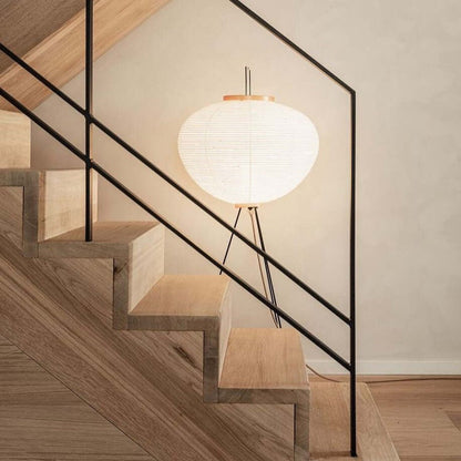 Lunora Haze | Skulpturale Stehlampe aus Reispapier im Japandi-Stil