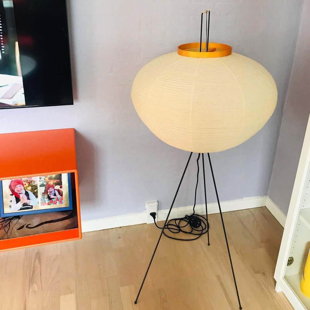 Lunora Haze | Skulpturale Stehlampe aus Reispapier im Japandi-Stil