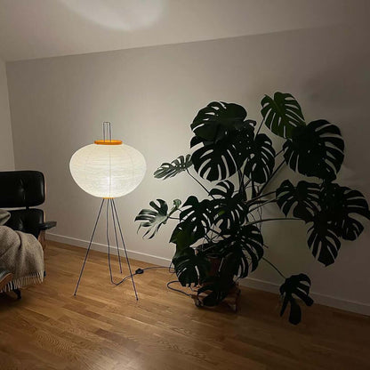 Lunora Haze | Skulpturale Stehlampe aus Reispapier im Japandi-Stil