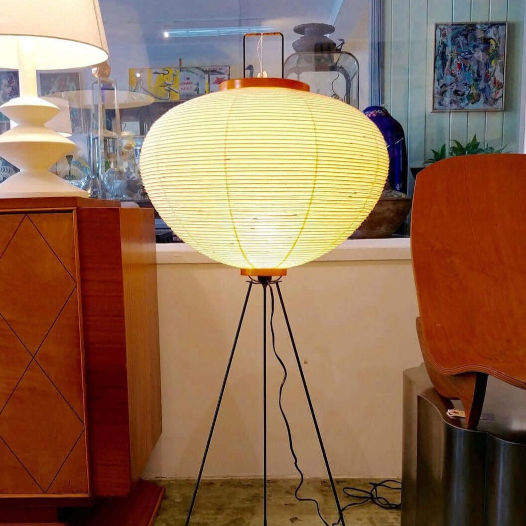 Lunora Haze | Skulpturale Stehlampe aus Reispapier im Japandi-Stil