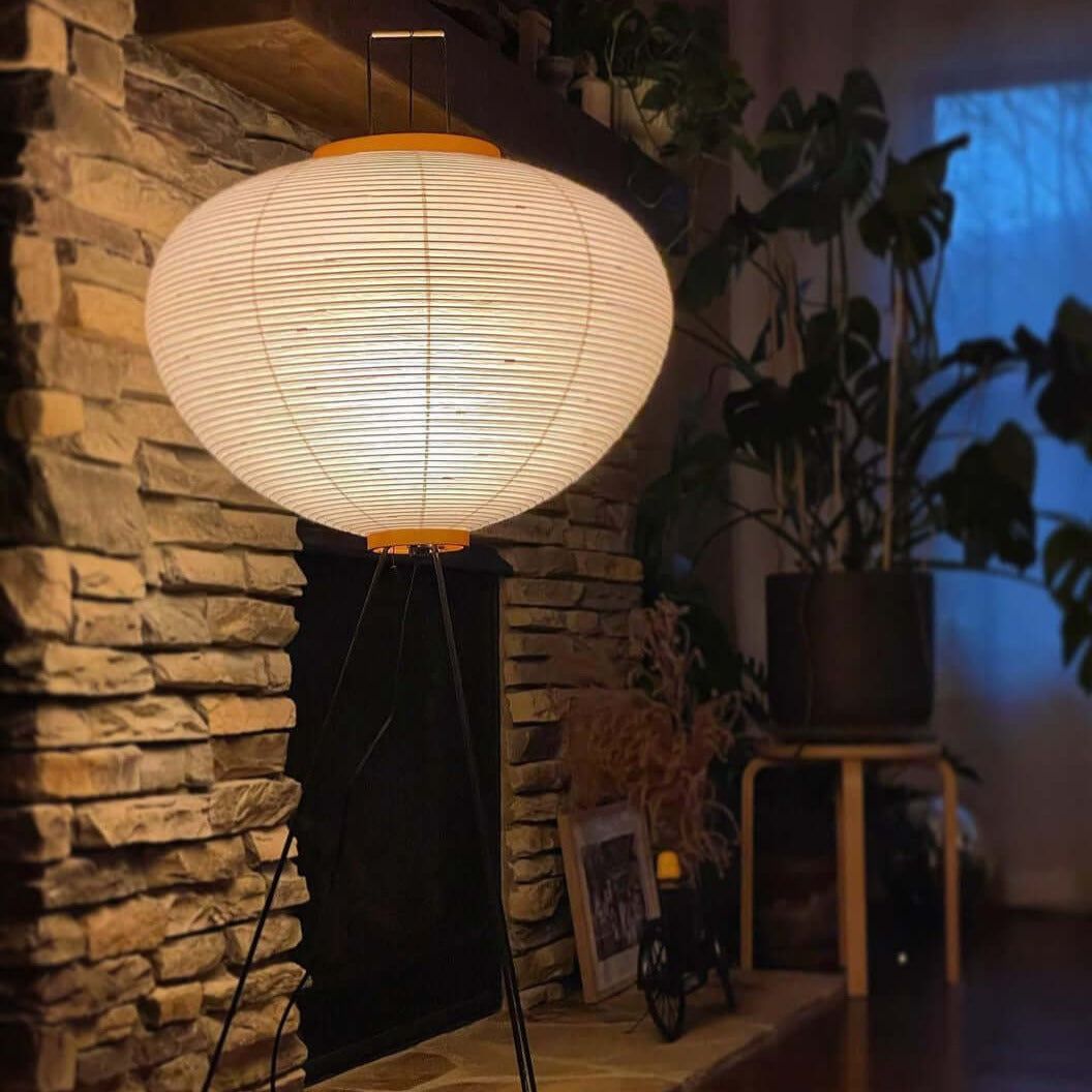 Lunora Haze | Skulpturale Stehlampe aus Reispapier im Japandi-Stil
