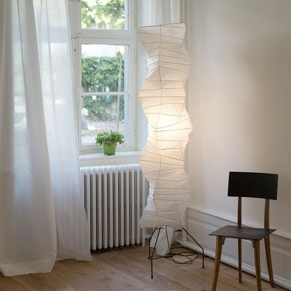 Lunora Haze | Skulpturale Stehlampe aus Reispapier im Japandi-Stil