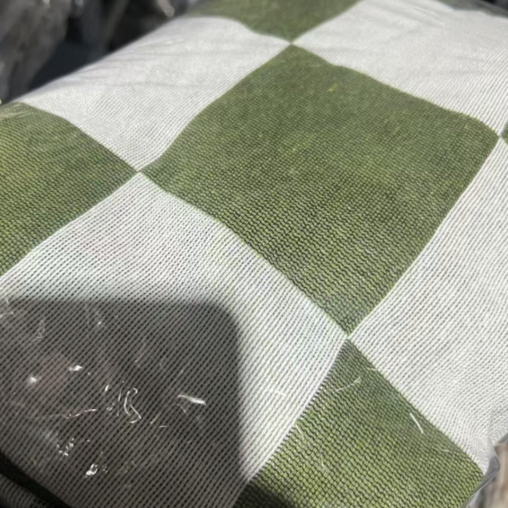 Picknickdecke Kariert | Ganzjahresdecke mit Fransen | 130x180 cm | Mikrofaser-Mix