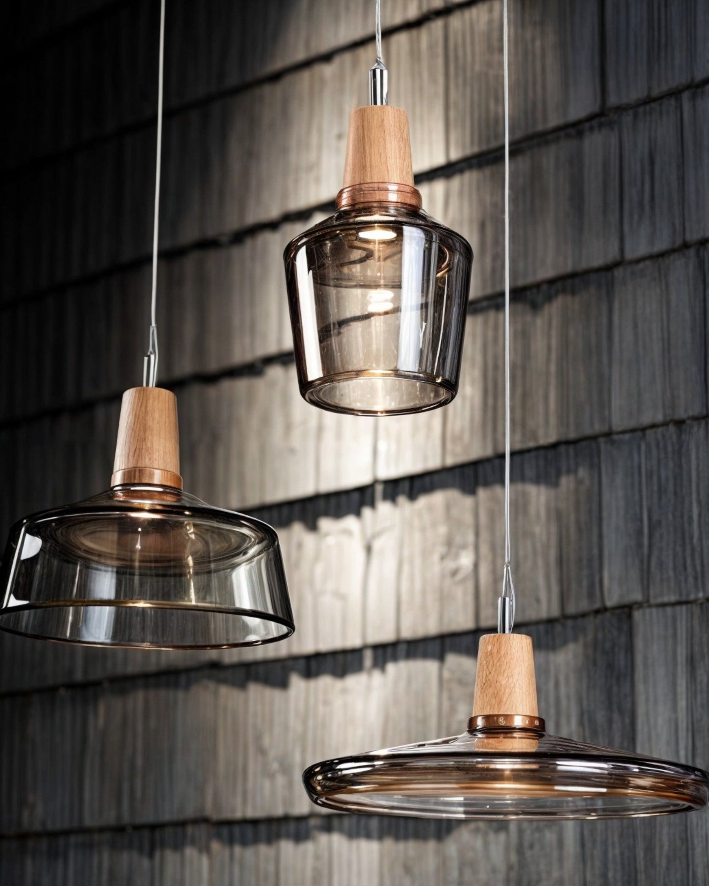 Loftlampe – Moderne nordische Glasleuchte mit Holzsockel (E27)