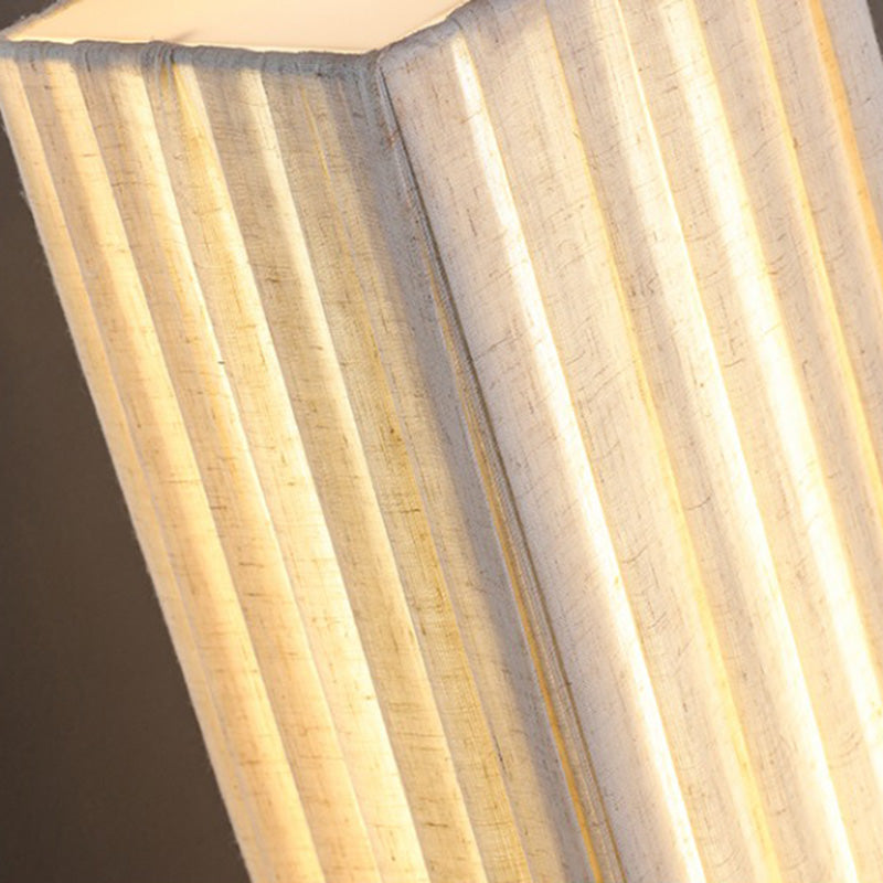 ZenLight | Japanische Walnuss Stehleuchte | Natürliches Holzdesign & Warmes LED-Ambiente für Wohnräume