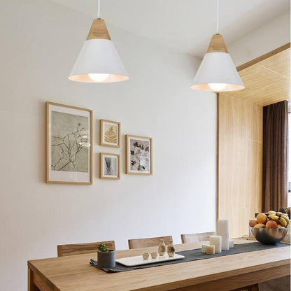 Bardora | Pendelleuchte aus Holz im nordischen Design