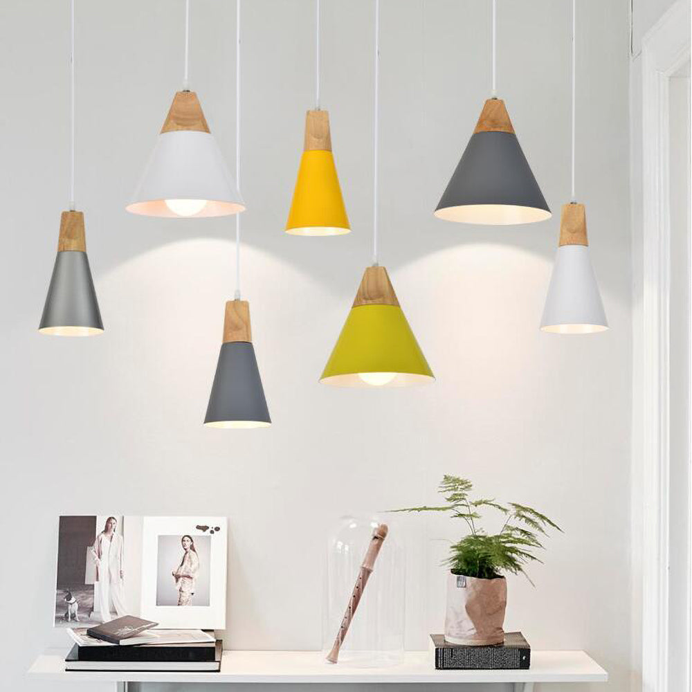 Bardora | Pendelleuchte aus Holz im nordischen Design
