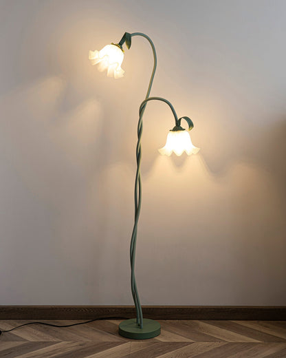 Calla Stehleuchte | LED Stehlampe in Blumenform mit dekorativem Design